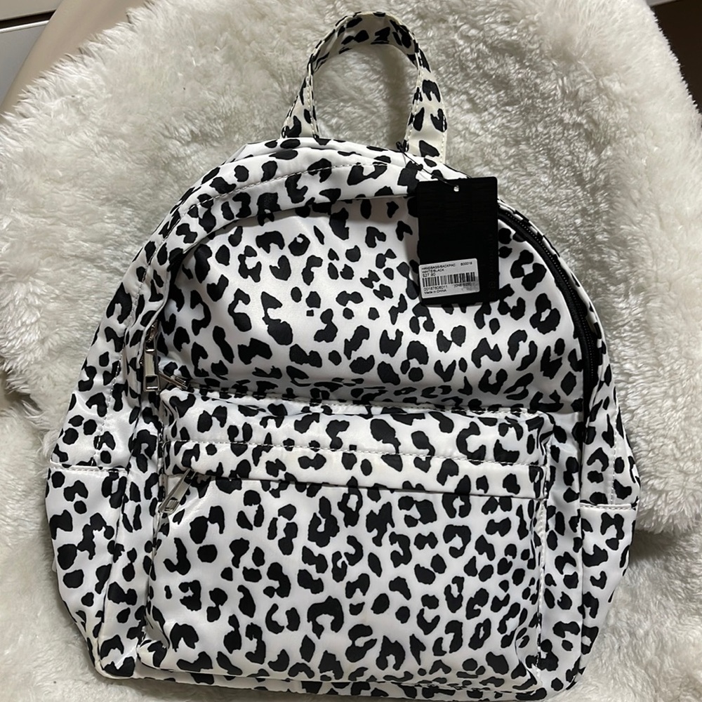 New with tags Forever 21 mini backpack